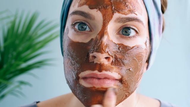 DIY ORGANIC CHOCOLATE FACIAL + Healthy Avocado Chocolate pudding recipe смотреть онлайн