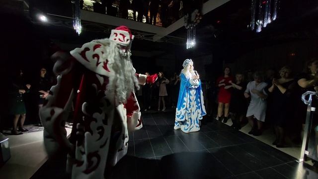 Новогодний корпоратив 22.12.2024 1 смотреть онлайн