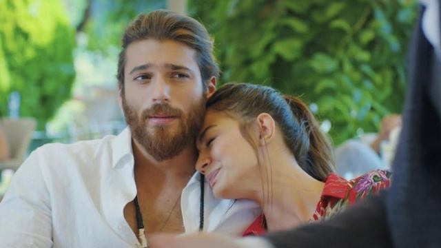 Impactante confesión de la exnovia de Can: él estaba enamorado de Demet cuando salimos смотреть онлайн