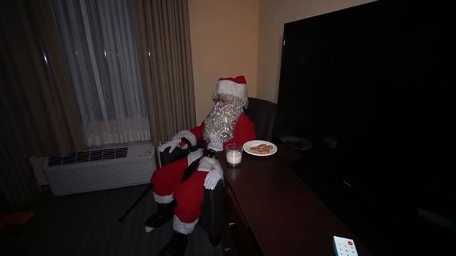 DONT BUY SANTA CLAUS OFF THE DARK WEB OR SANTA.EXE APPEARS! | WE BOUGHT SANTA CLAUS OFF THE DARK WE