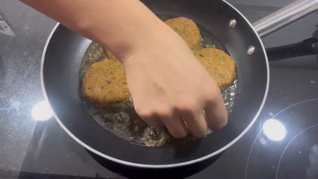 Նրբահամ Ոսպով կոտլետներ/#Vospov kotletner 🧆Գազարով և ոլոռով աղցան🥕/gazarov ev volorov axcan🥙 смотреть онлайн