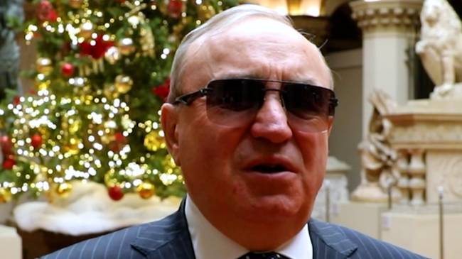 Поздравление с новым 2025 годом президента Всероссийского общества слепых Владимира Сипкина. смотреть онлайн