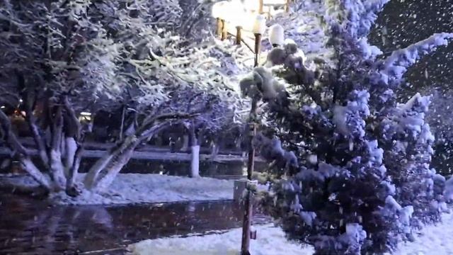 Кентау. Сказочная красота ночного города 13 марта 2024 года. Туркестанская область Казахстан. смотреть онлайн
