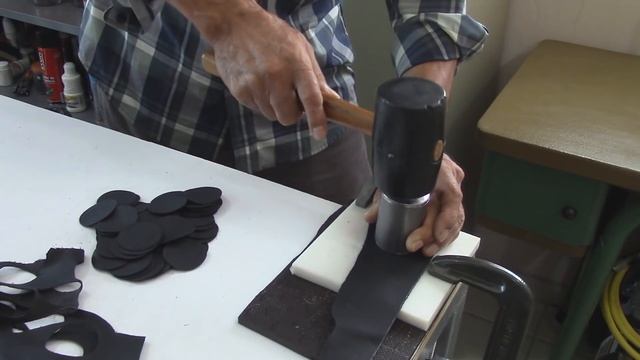 Upholstery Buttons In Leather