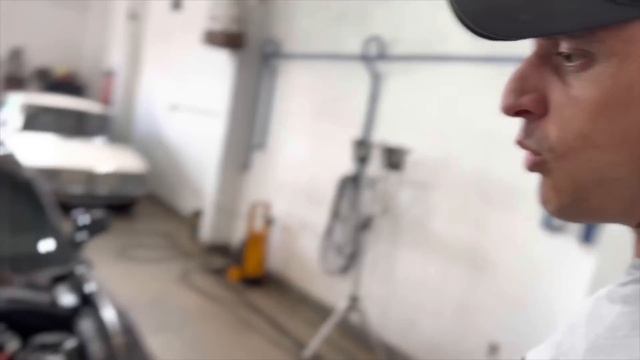 TROQUEI AS RODAS E COLOQUEI O EMBLEMA DO CHEVETTE NO CAMARO смотреть онлайн