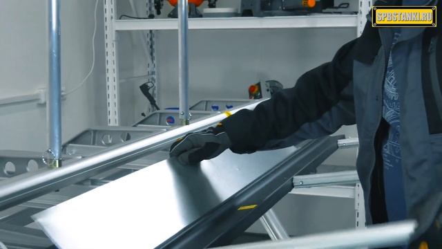 КАК СОГНУТЬ КАРНИЗНУЮ ПЛАНКУ НА ЛИСТОГИБЕ смотреть онлайн