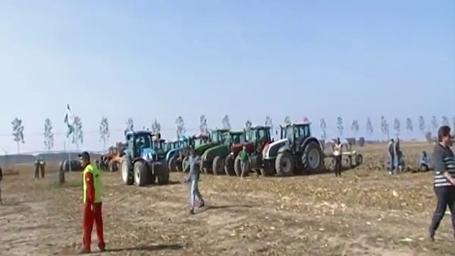 NH T 6090 Con Aratro Moro.