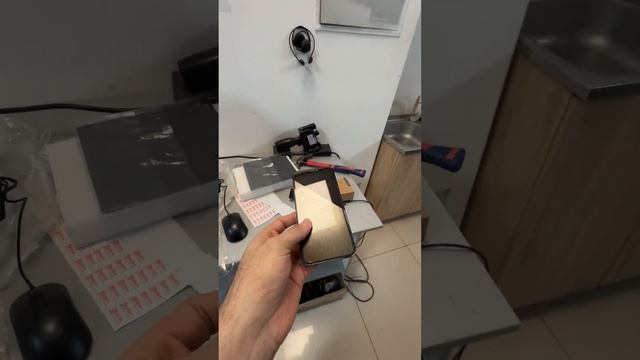 Снятие стекла с IPS-матрицы на лазере Qianli iLuz SU8 смотреть онлайн