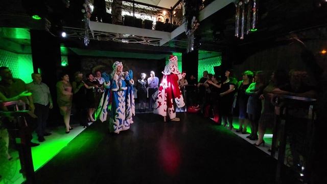 Новогодний корпоратив 26.12.24 Встреча деда мороза 26.12.2024 Ресторан Парадиз смотреть онлайн