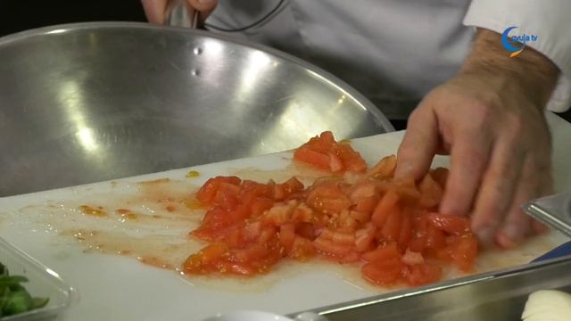 Főzzön velünk! - Húsos cannelloni zöldfűszeres paradicsommártásban смотреть онлайн