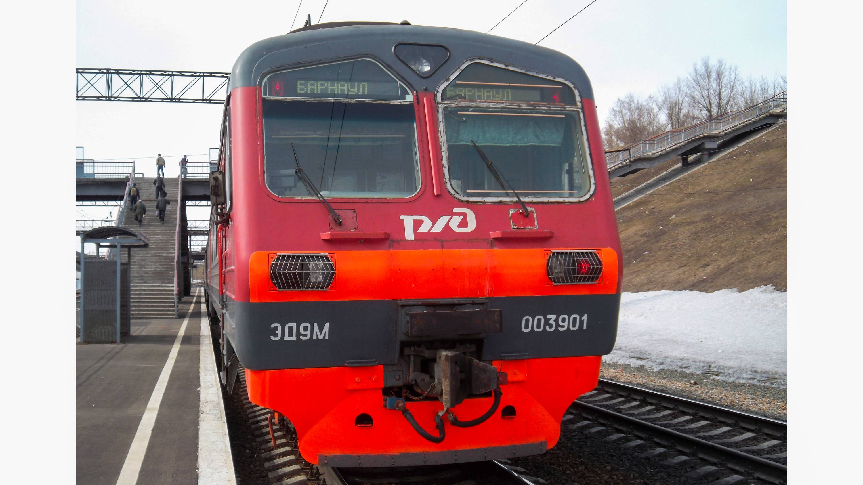 Электропоезд ЭД9М-0039. Покатушки от Присягино до моста через Обь. смотреть онлайн