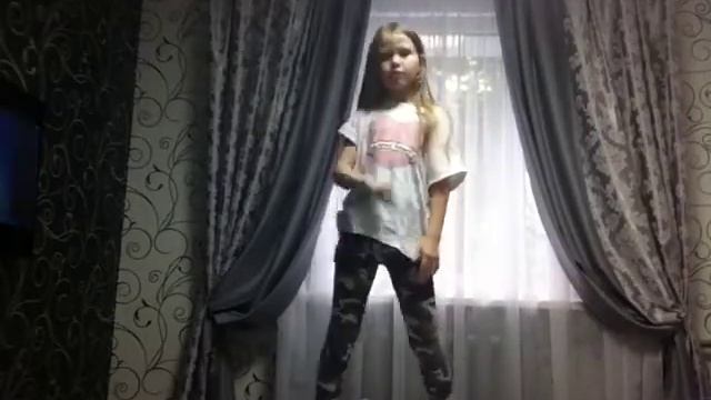 Танцы под фонарём смотреть онлайн