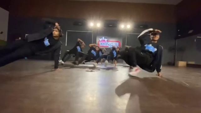 Group Routine 🤟🤟 Song:- Backstreet Boys Everybody #kingsunitedindia #performance #tradingsong