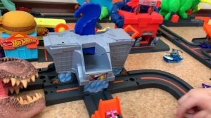 hot wheels city хотвилс трек атака тиранозавра супермаркет распаковка рукозавр Митя Ник Тим Йорк