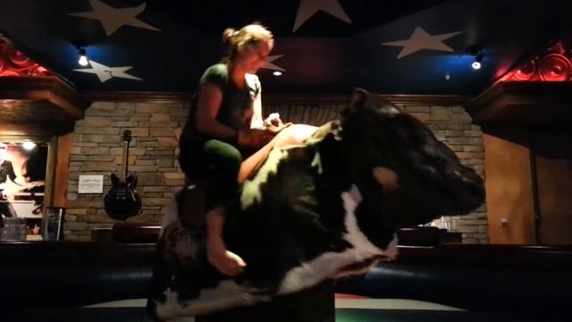 BFF Bull riding at Cadillac Grill смотреть онлайн