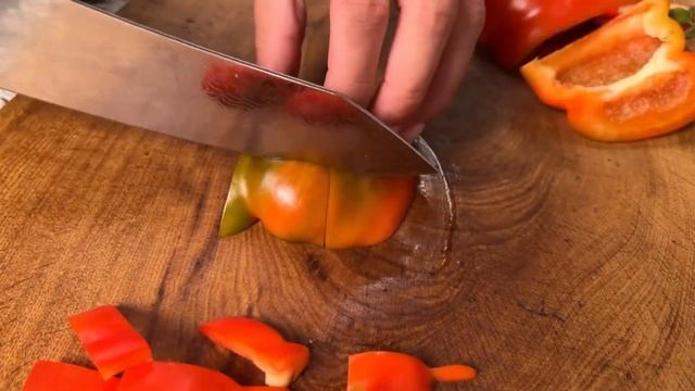 (EN) Beef Stew Goulash - (RU) Говяжий тушеный гуляш смотреть онлайн