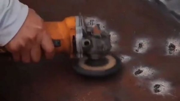 реставрация Audi Q8 1980 года.