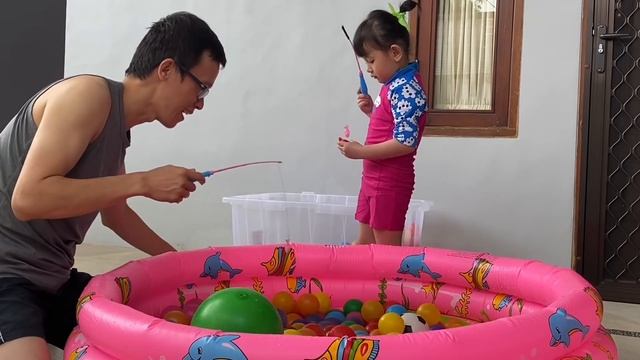 ANAK MANDI BOLA, GAME MEMANCING IKAN, MANCING MANIA MANTAP L FUNNY KID FISHING I COLOUR BALL BATHTU