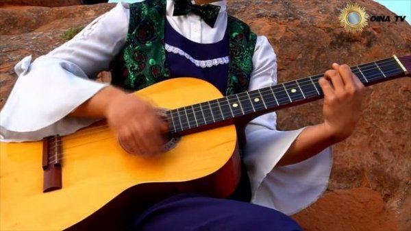 Навозиши Гитара аз чониби гулдхтарони Точик 2022