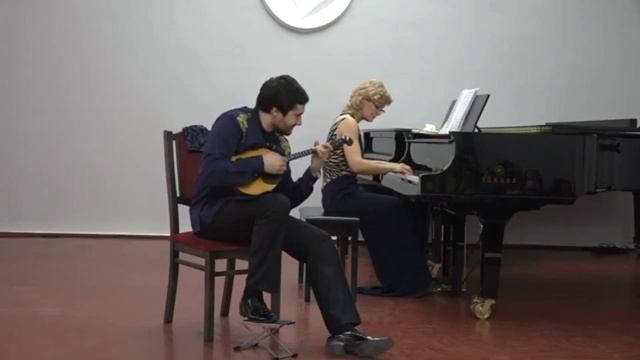 В.А. Моцарт-Рондо из "Хаффнер" серенады Гений домры-Артём Давтян и Татьяна Кугаевская. Новосибирск