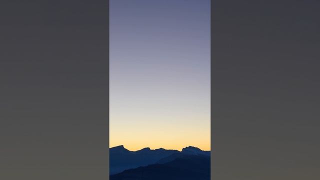 Восход Солнца в горах. #timelapse #sunrise #sun #travel #mountain