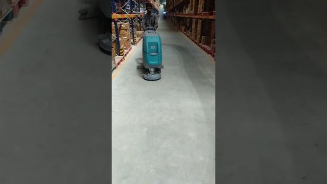 Tennant T300e floor scrubber and dryer смотреть онлайн
