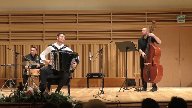 А.Салахов "Советская фантазия" Исп. Айдар Салахов (баян) Москва