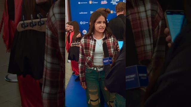 Искала ли себя Анжелина в интернете? #суперлайкшоу #опрос #интервью смотреть онлайн