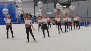 показательное выступление гимнасток