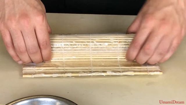Bridge roll ( How to make bridge style sushi roll ) смотреть онлайн