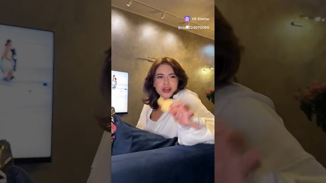 Коты в рандомный момент: смотреть онлайн