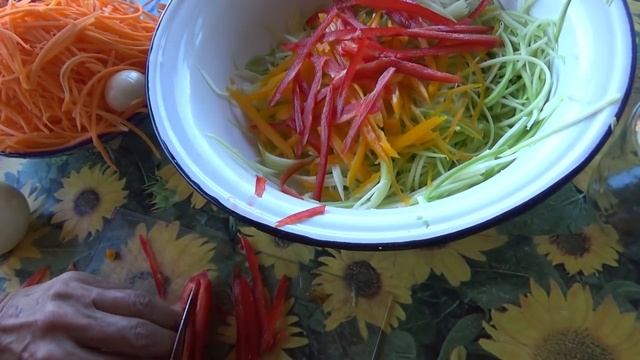 Свидание на кухне-салатик с перцами. смотреть онлайн