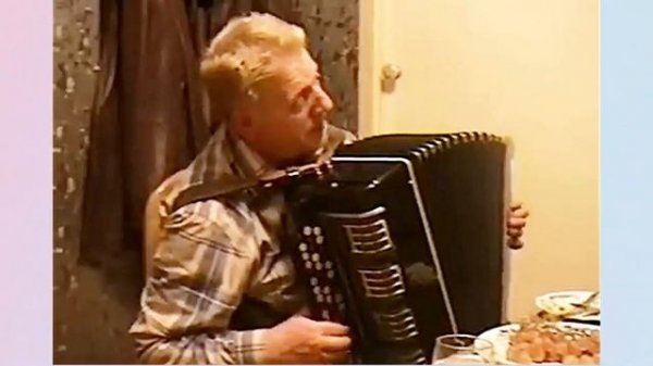 Популярный омский баянист и композитор Александр Корчевой!