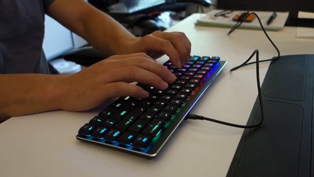 Perixx PERIBOARD 428 Mini Mechanical Keyboard Review смотреть онлайн