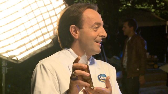 Michel Moran twarzą producenta śledzi смотреть онлайн