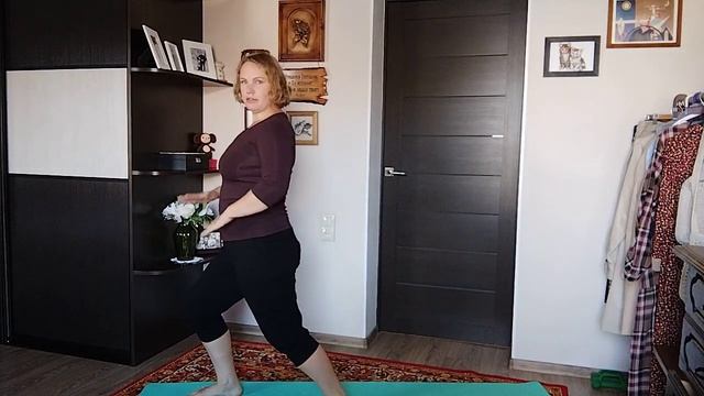 Упражнения для гибкости позвоночника и подвижности суставов / Мягкая динамическая растяжка смотреть онлайн