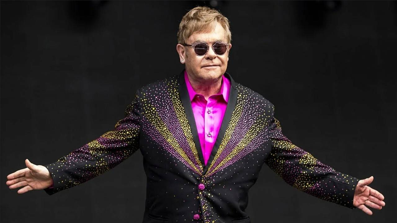 Elton John _ Nikita Cover смотреть онлайн