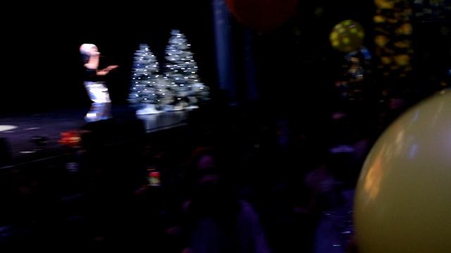 Новогодняя смотреть онлайн