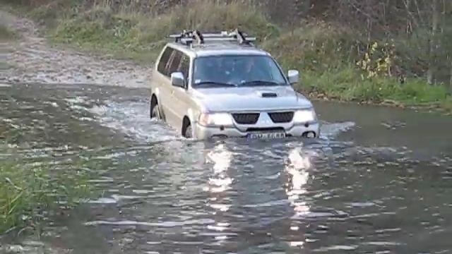 Mitsubishi Pajero Sport смотреть онлайн
