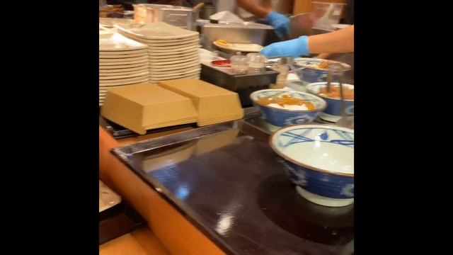 MARUGAME UDON MEGA MALL EXPERIENCE LET’s EAT смотреть онлайн