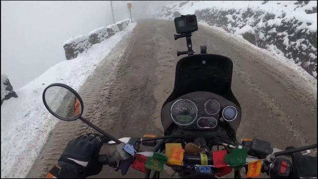 Sela Pass in -15°C | Extreme Arunachal 13700 ft | #theroadrunner r смотреть онлайн