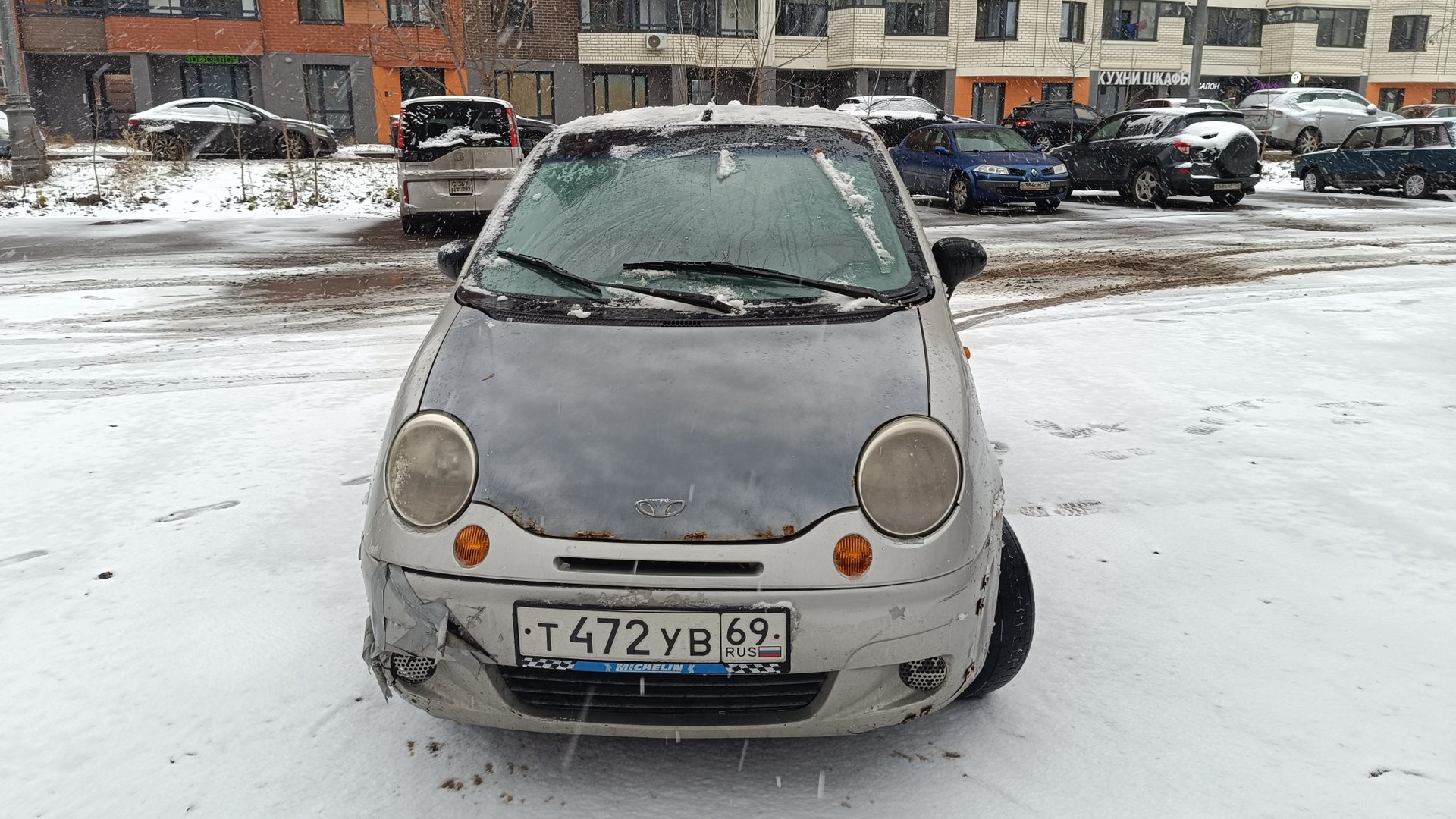 Матиз по дну рынка.