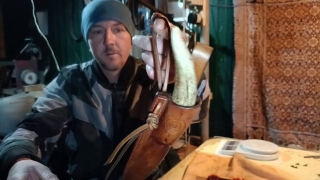 Якутский нож с рукоятью из рога.