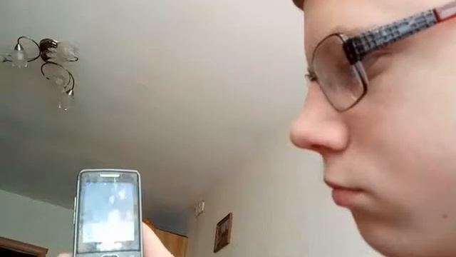 Еда обратно в торелку через рот смотреть онлайн