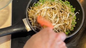 Салат из РОСТКОВ СОИ, ну ооочень вкусно/#всеполучится