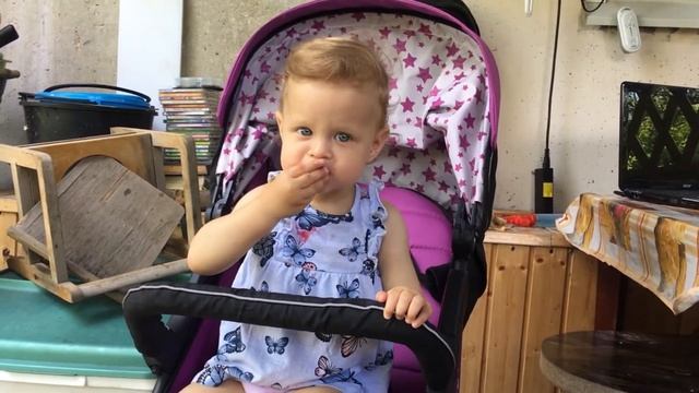 Детские радости, воробьи помощники, маленький монстр, гроза и цветочки! смотреть онлайн