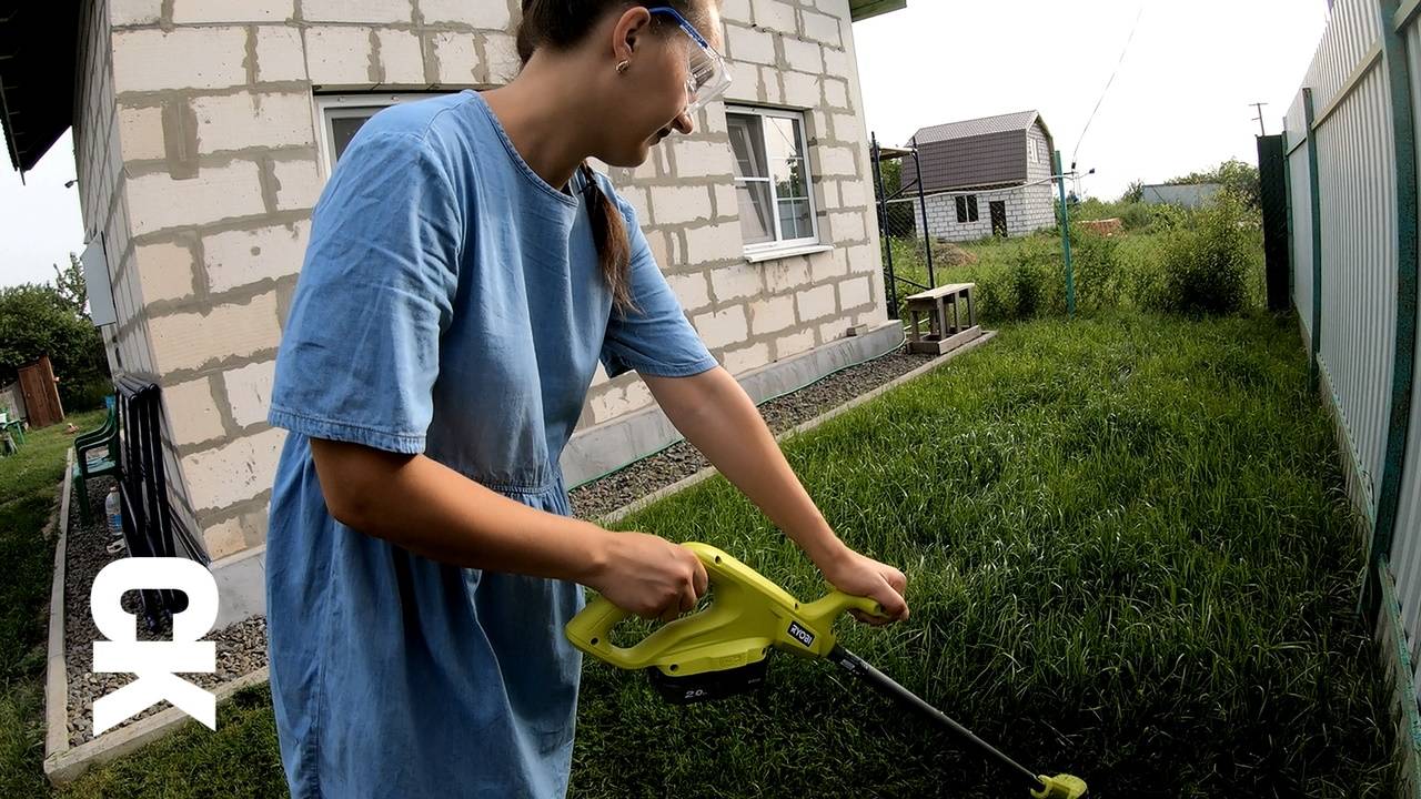 Мой первый опыт выращивания газонной травы! Нужна ли эта красота! Хорош ли триммер Ryobi смотреть онлайн
