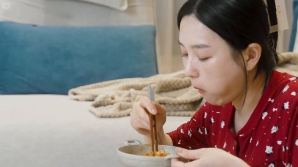 Real Mukbang:) This is pasta, not ramyun! "Korean chicken cream pasta"