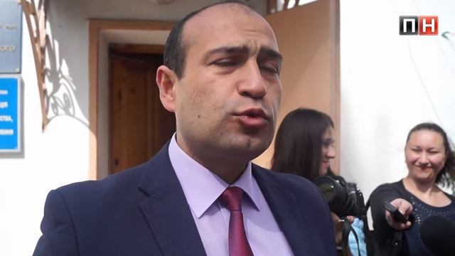 ПН TV: Заммэра Николаева о цветочных клумбах - хотелось бы лучше смотреть онлайн