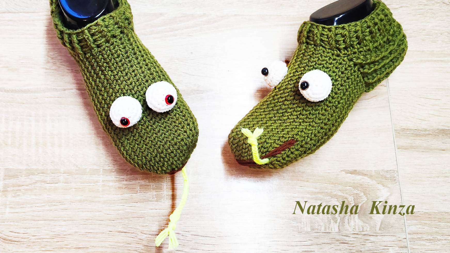 Тапочки-Следки ЗМЕЮШКИ крючком для начинающих смотреть онлайн